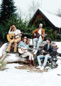 Cozy Country Christmas is The Heartstrings's Album Out Now